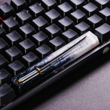 Black and white katana spacebar