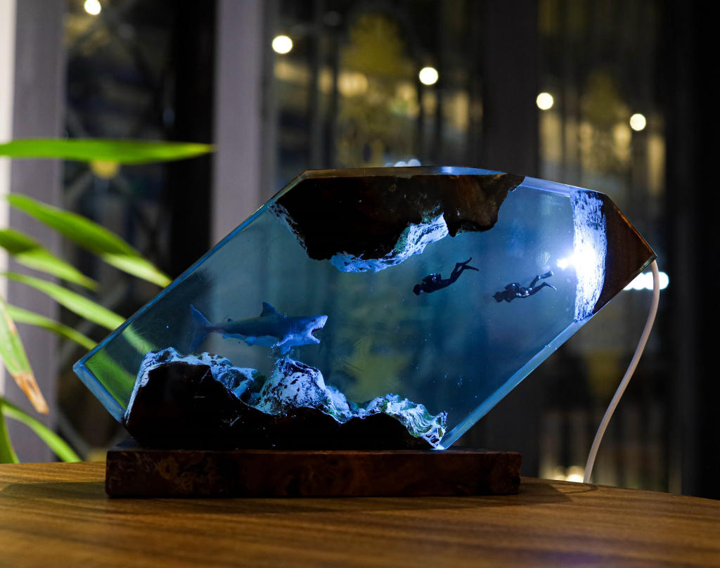 Baby Shark and Diver epoxy lamp