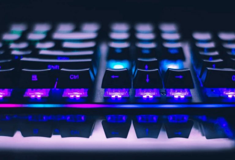 Backlit mechanical keyboard in DSA keycap family