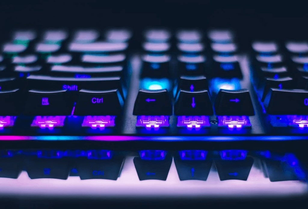 Backlit mechanical keyboard in DSA profile keycap family