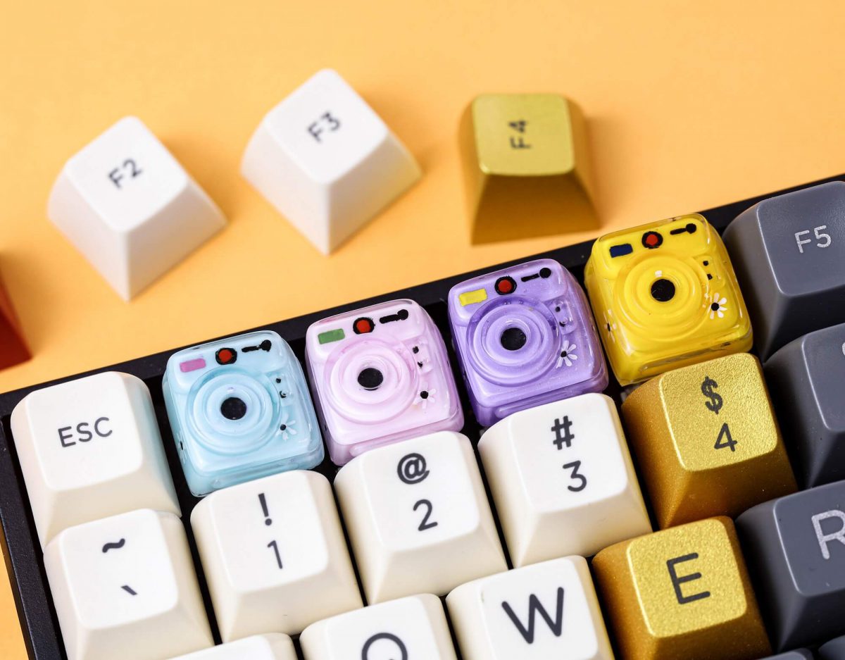 Fujifilm Instax Mini artisan keycap - Colored keycaps