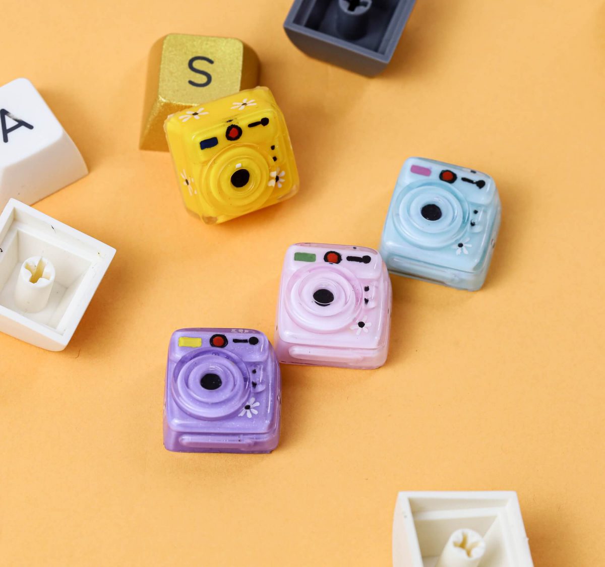 Fujifilm Instax Mini artisan keycap - Colorful keycaps