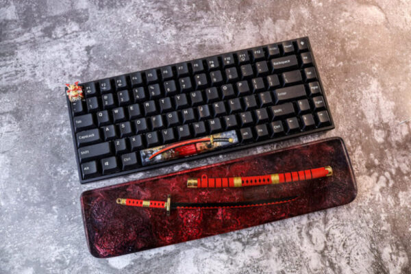 red 様　Grovemade Wrist Rest 単品販売 Red Katana Resin Wrist Rest - Hirosart