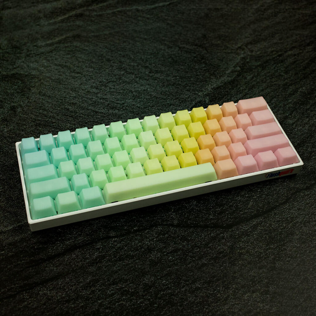 POM keycaps - What is the better keycap material?