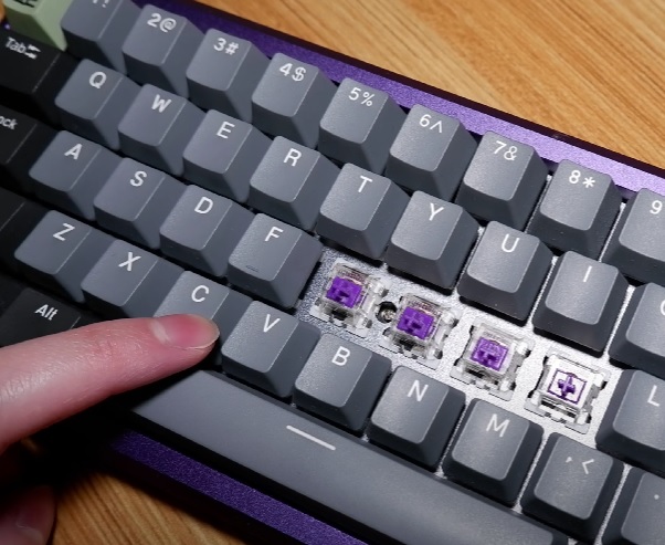 Trying Outemu Purple Switch (Source: KeebWorks)