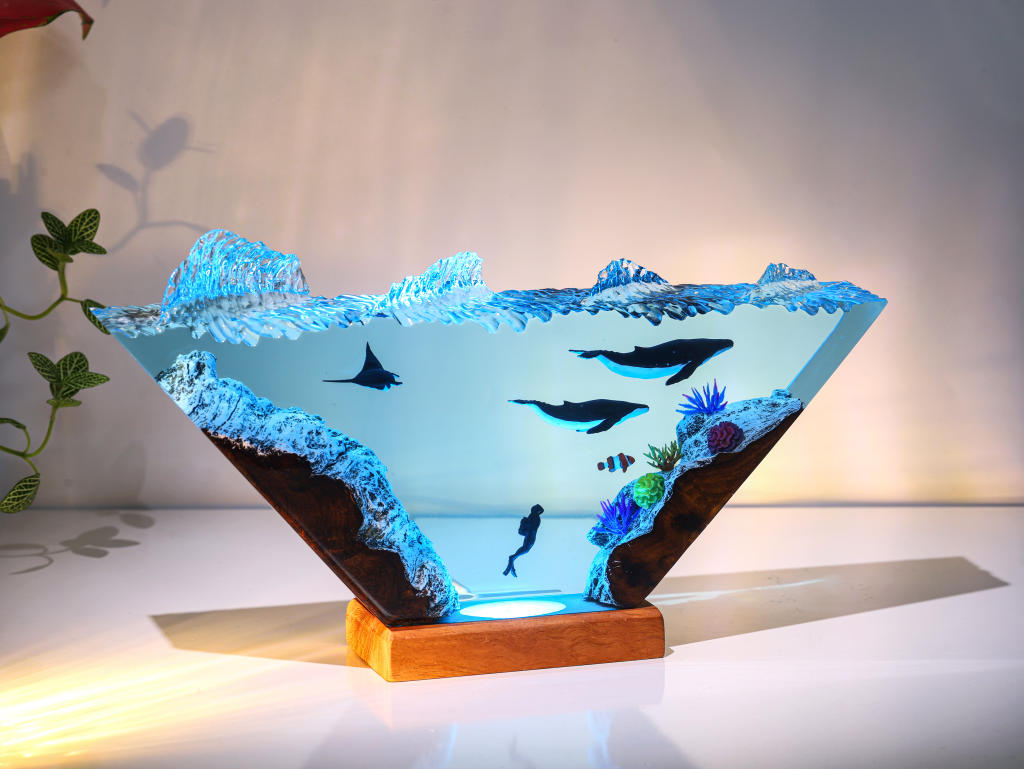 Humpback Whale and Diver Night Light ver 2 3 Humpback Whale and Diver Night Light ver 2