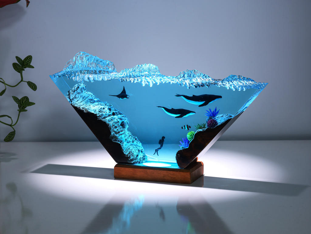Humpback Whale and Diver Night Light ver 2 5 Humpback Whale and Diver Night Light ver 2