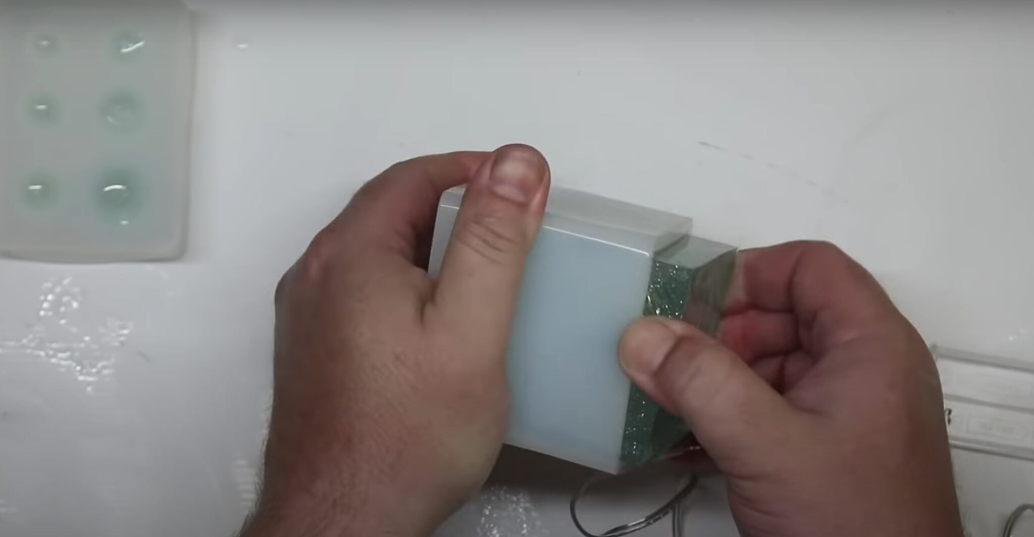 How To Embed Leds In Resin - Detailed Guide For Beginners - Hirosart