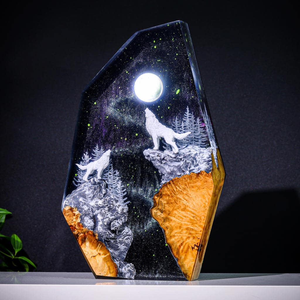 Wolf in Hunter's Moon Aurora Borealis Epoxy Lamp 9 WOLF in HUNTER'S MOON Aurora Borealis Epoxy Lamp