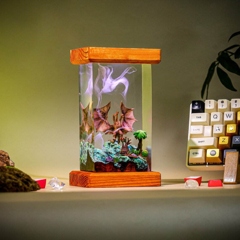 Three-Head Monster King Ghidorah Epoxy Lamp 12 Three-Head Monster King Ghidorah Epoxy Lamp