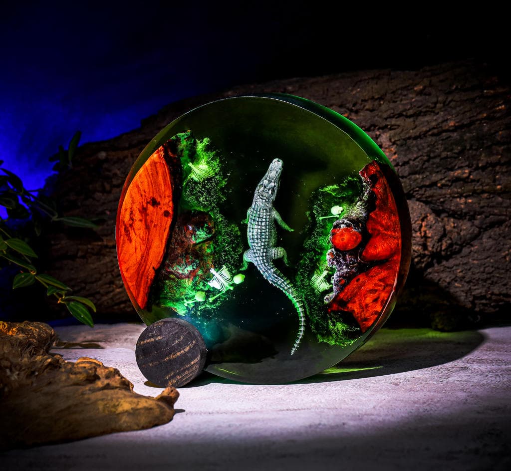 Crocodile Resin Lamp 10 Crocodile Resin Lamp