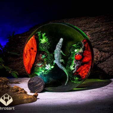 Crocodile Resin Lamp