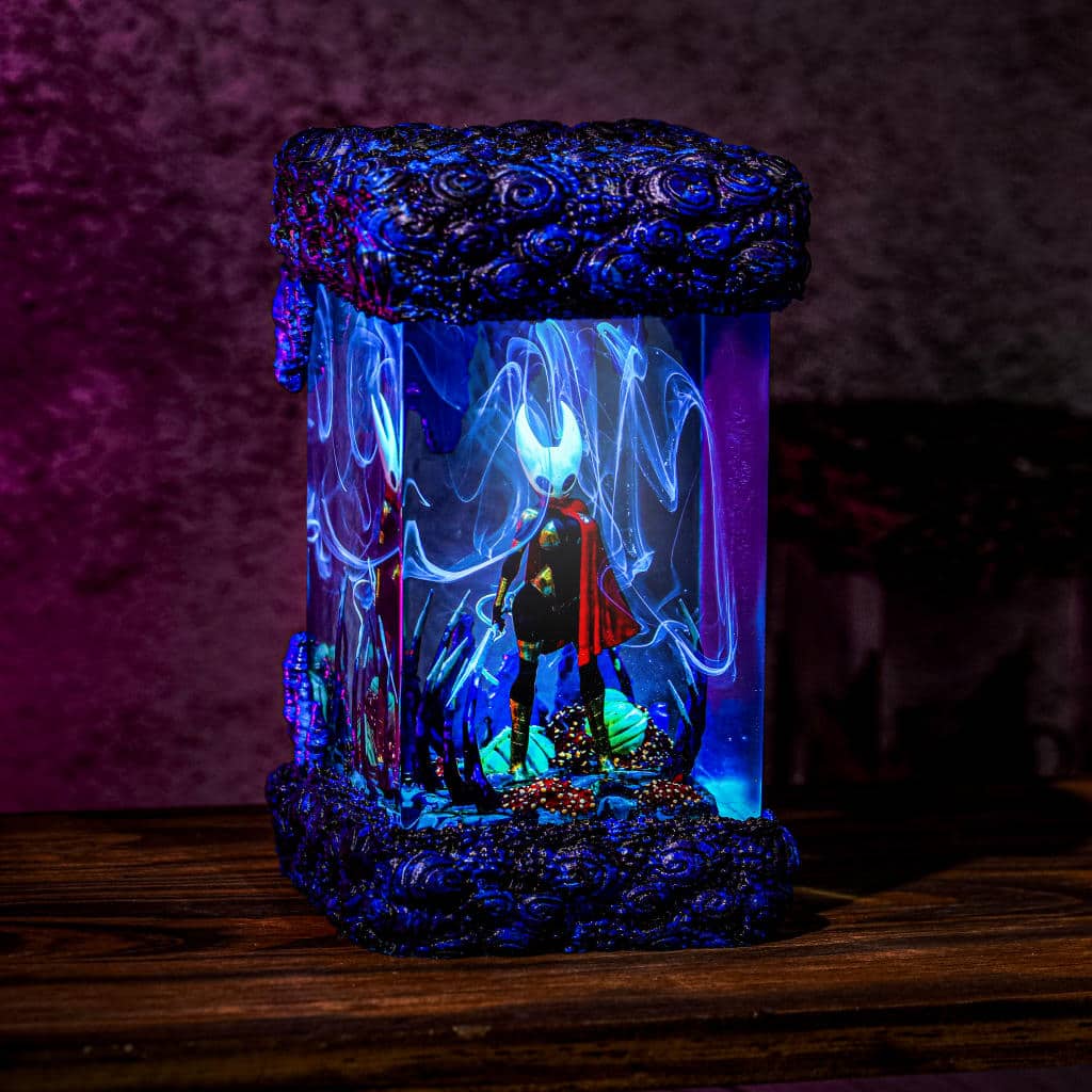 Hornet Sentinel Hollow Knight Resin Lamp - Hirosart
