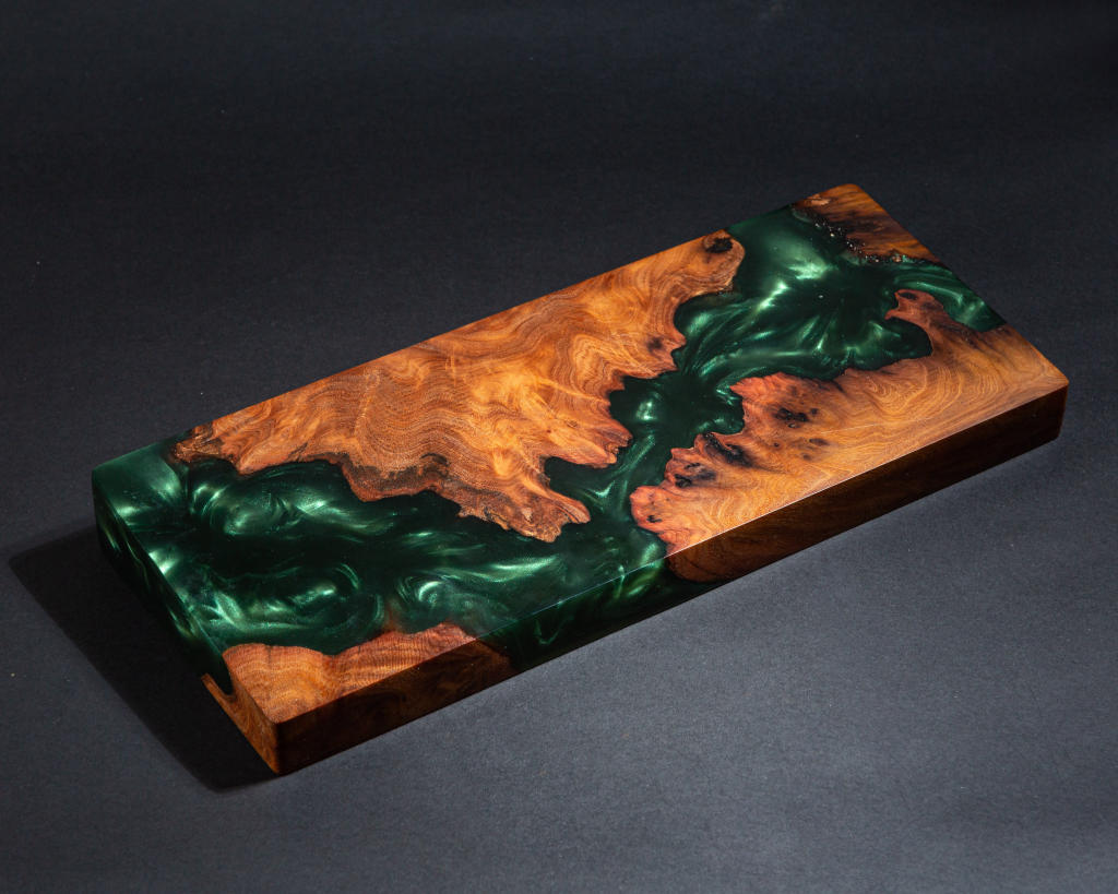 Green Resin And Wood Keyboard Case Green resin and wood keyboard case