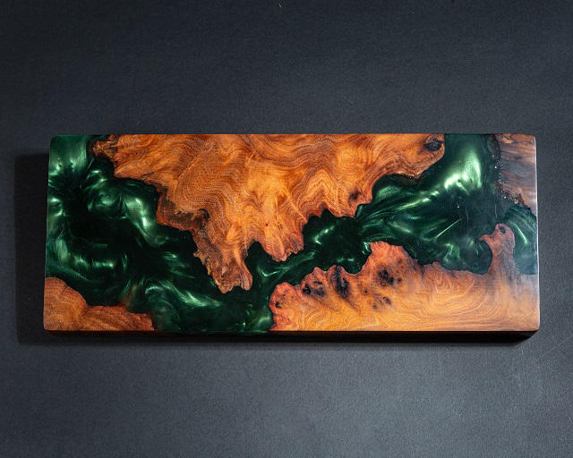 Green Resin And Wood Keyboard Case Green resin and wood keyboard case