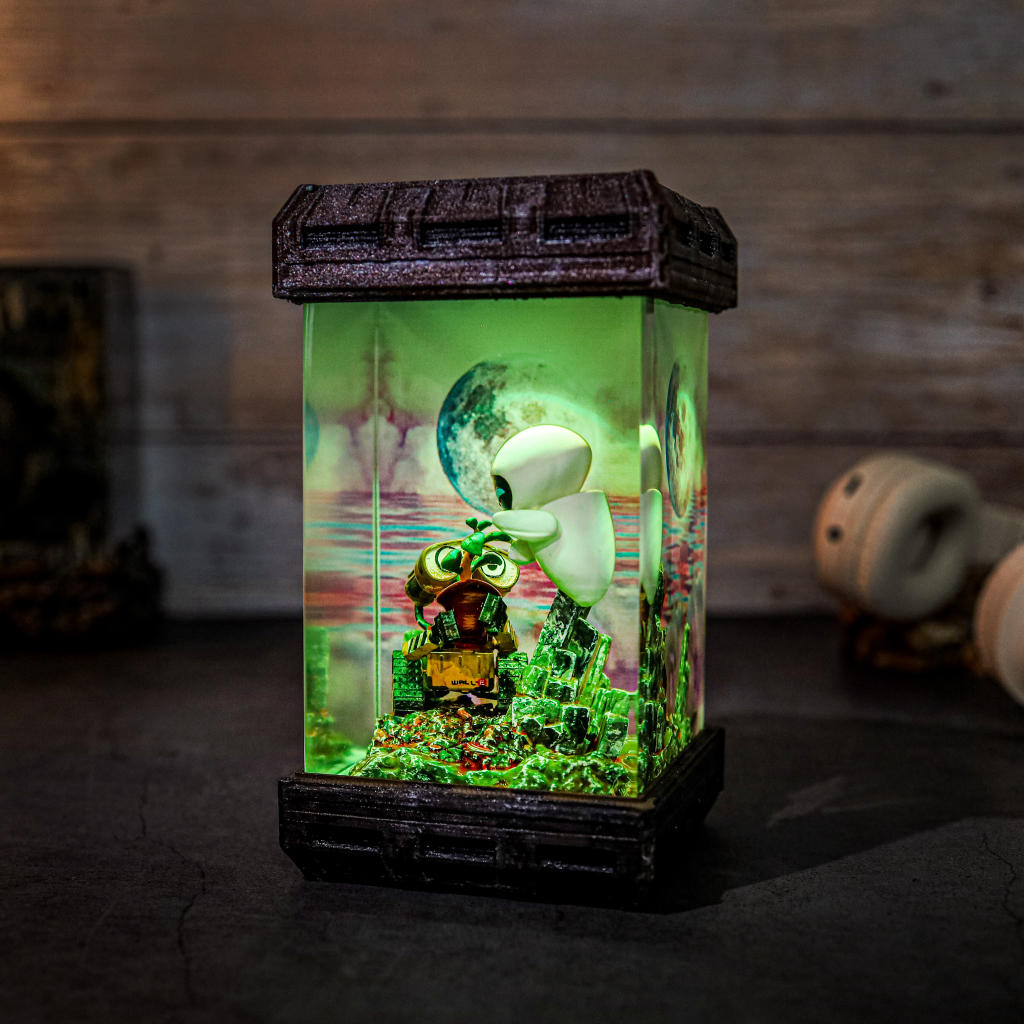 Wall-E and Eve Night Light 2 Wall-E and Eve Night Light