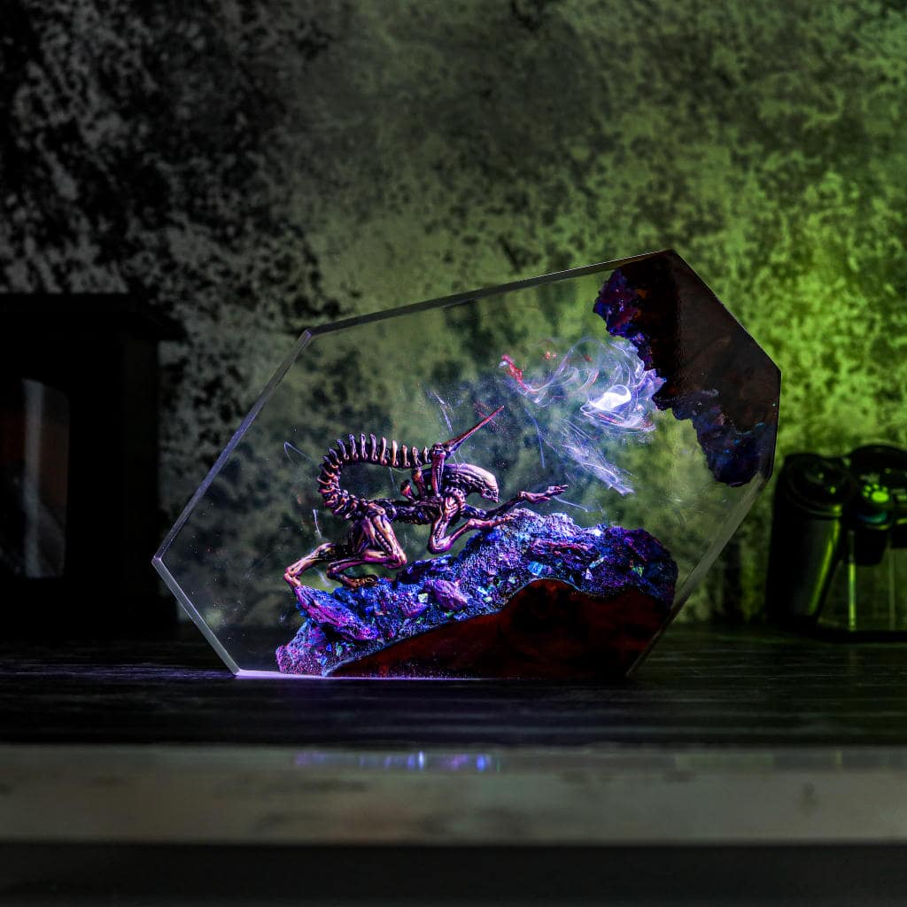 Alien Xenomorph Star Wars Epoxy Lamp Ver 3 - Hirosart