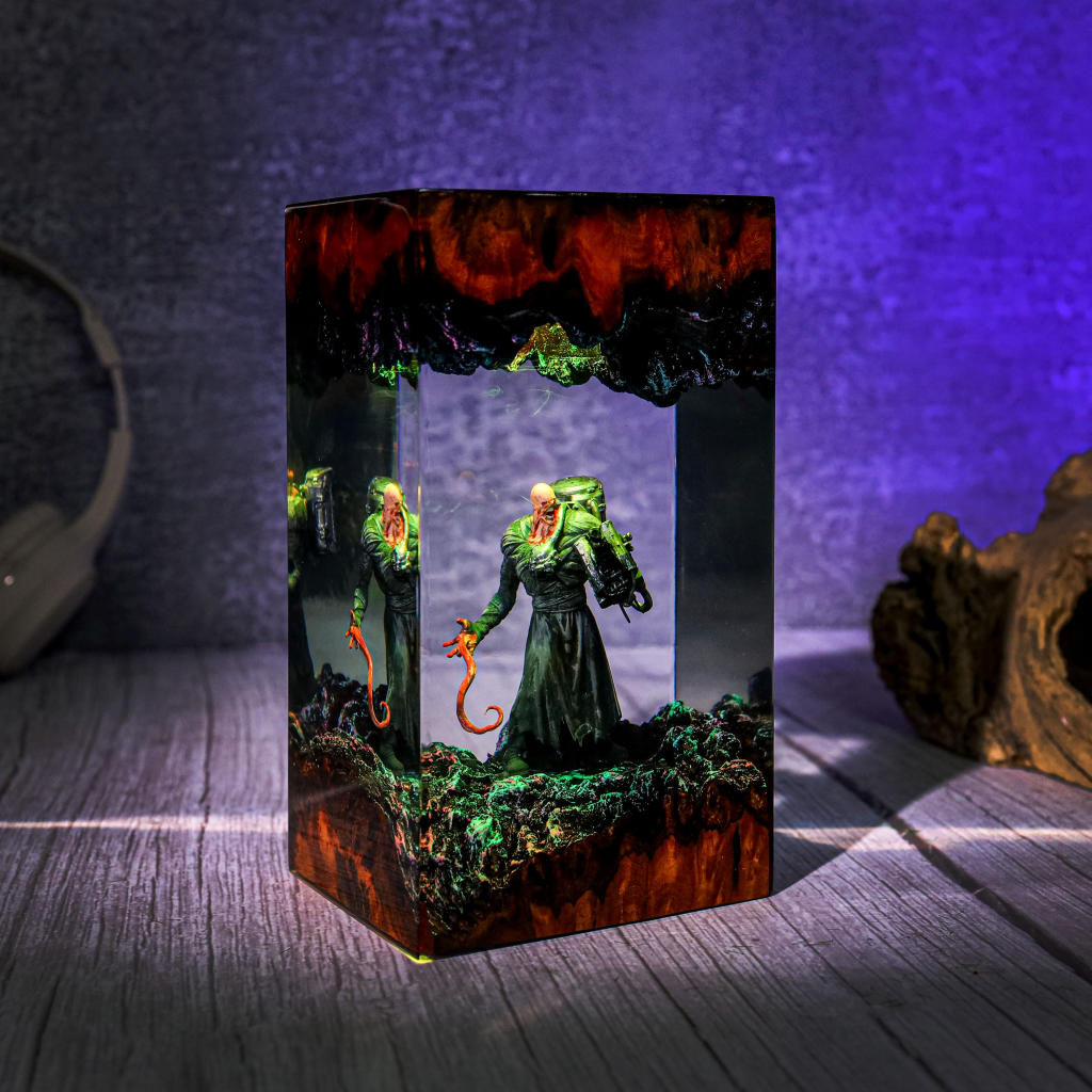 Nemesis from Resident Evil Resin Lamp 5 Nemesis from Resident Evil Resin Lamp