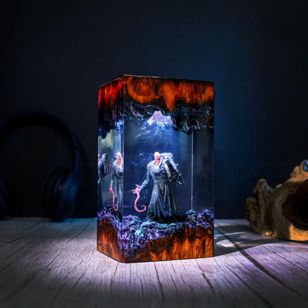 Nemesis from Resident Evil Resin Lamp 12 Nemesis from Resident Evil Resin Lamp