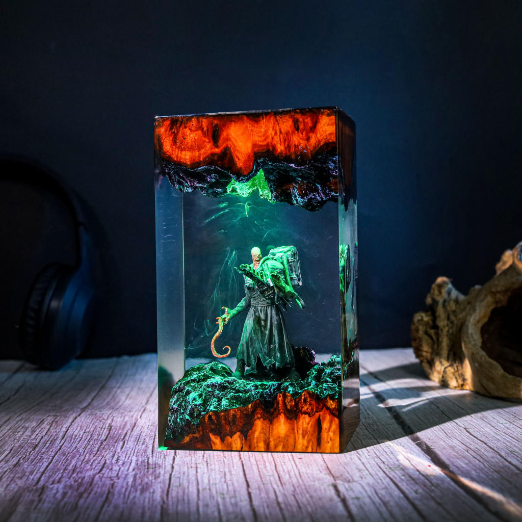 Nemesis from Resident Evil Resin Lamp 8 Nemesis from Resident Evil Resin Lamp