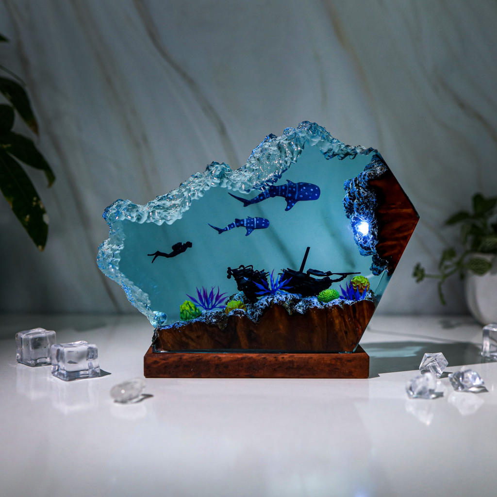Whale Shark and Diver Epoxy Lamp 2 Whale Shark and Diver Epoxy Lamp