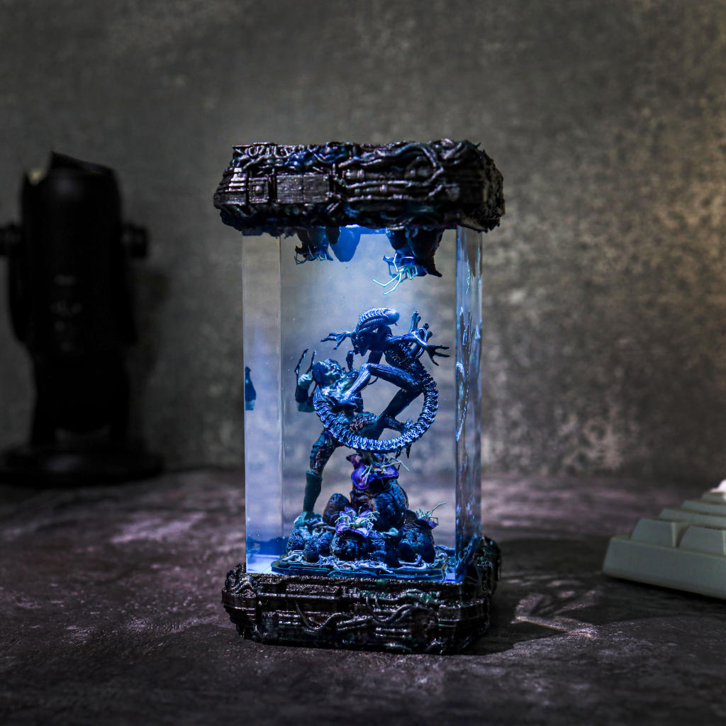 Xenomorph Vs Predator Diorama Lamp Xenomorph vs predator diorama lamp
