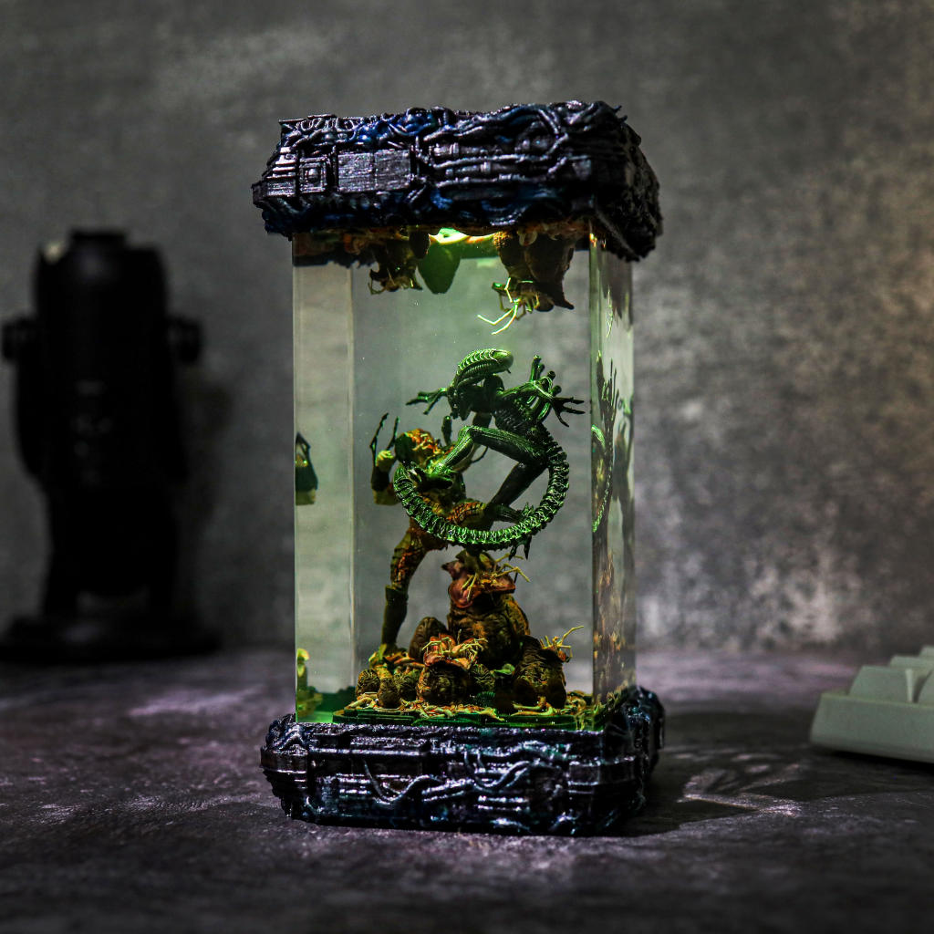 Xenomorph Vs Predator Diorama Lamp Xenomorph vs predator diorama lamp