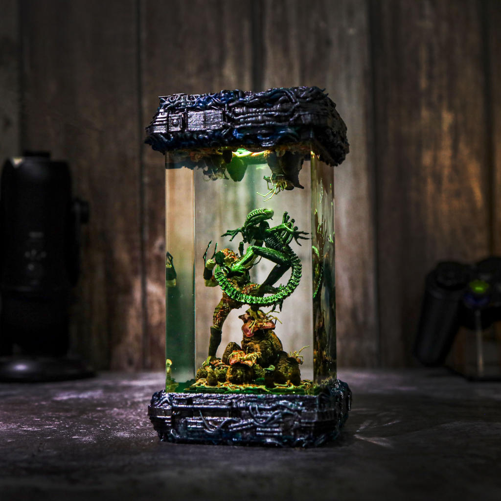 Xenomorph Vs Predator Diorama Lamp Xenomorph vs predator diorama lamp