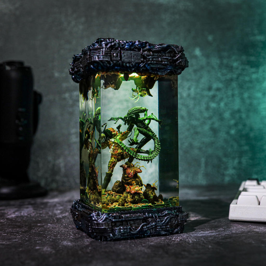 Xenomorph Vs Predator Diorama Lamp Xenomorph vs predator diorama lamp