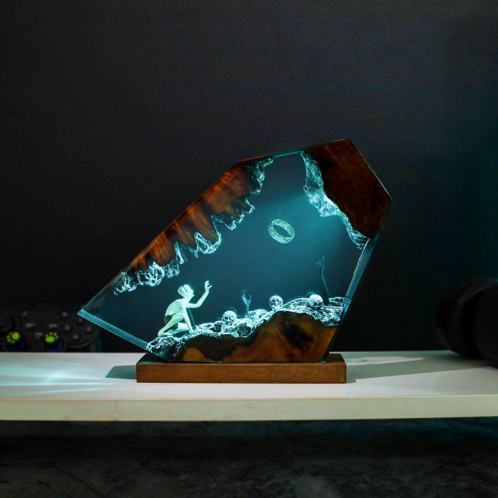 The Lord Of The Rings Gollum Lamp The lord of the rings gollum lamp 4 1