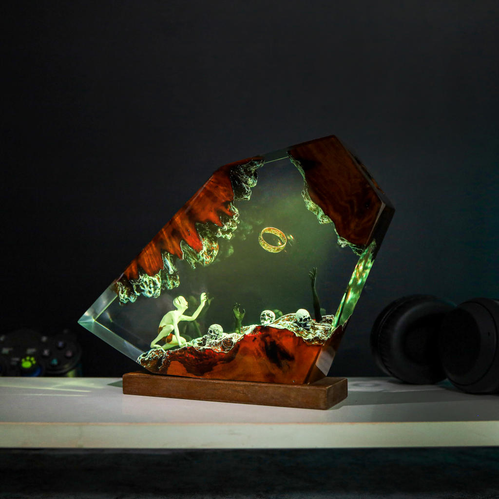 The Lord Of The Rings Gollum Lamp The lord of the rings gollum lamp