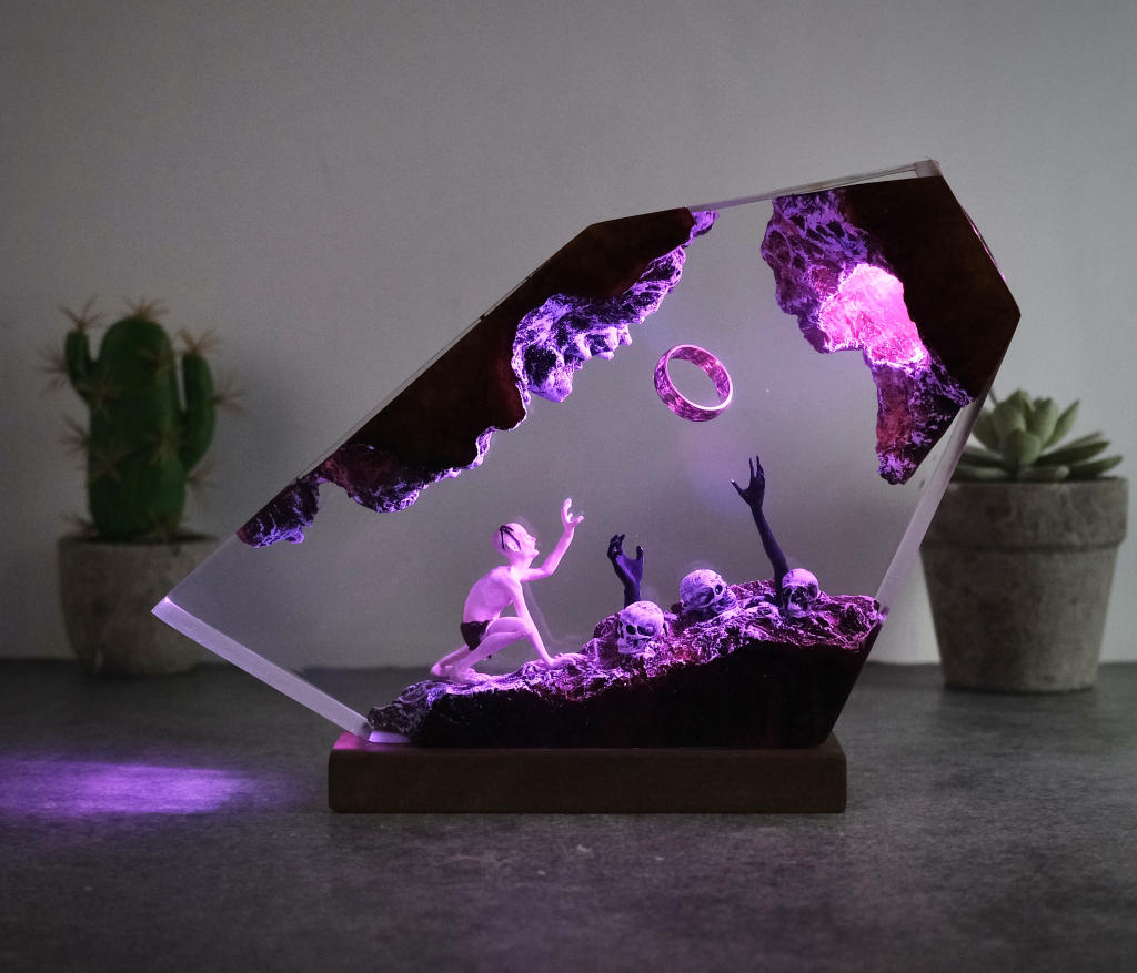 The Lord Of The Rings Gollum Lamp (8) The lord of the rings gollum lamp