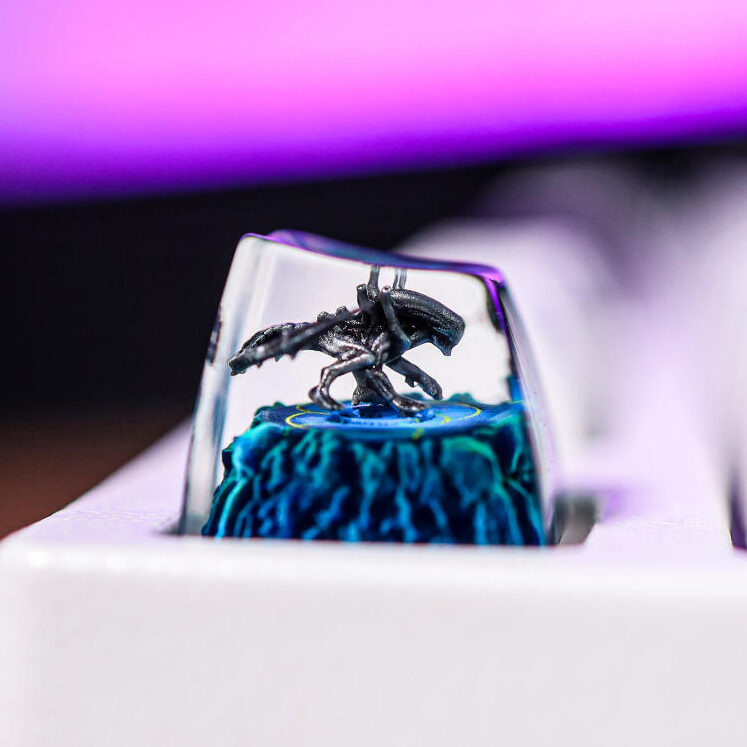 Alien Xenomorph Artisan Keycap - Hirosart