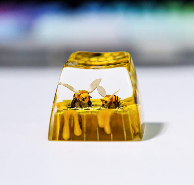 Honey-Bee-ESC-Artisan-Keycap-2