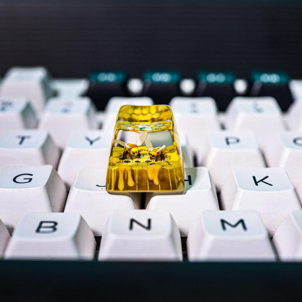 Honey Bee Esc Artisan Keycap Honey bee esc artisan keycap