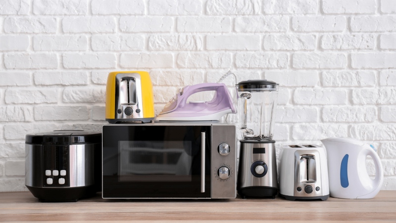 Does Unplugging Lamps Save Electricity? 7 Tips To Save Electricity 1 Household appliances can draw power when left plugged in, even not in active use