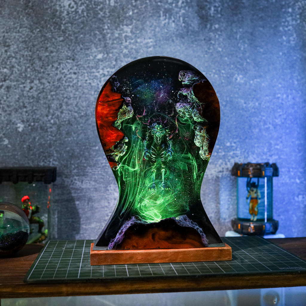 Shadow Hunter and Blood-Red Commander Headphone Stand & Lamp 9 Beru Solo Leveling Headphone Stand