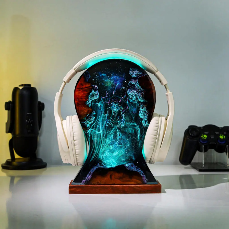 Beru Solo Leveling Headphone Stand