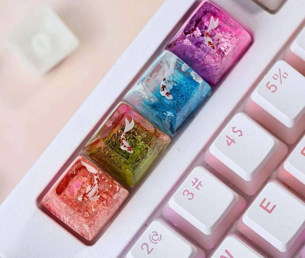 This fantasy koi keycap features a hand-sculpted koi fish in swirling waters