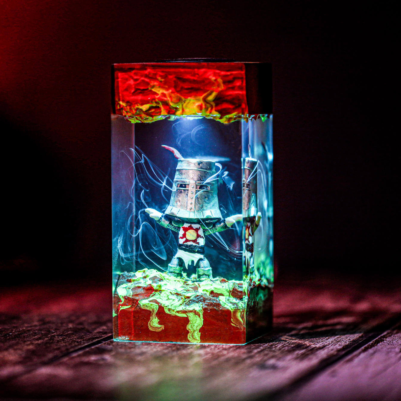 Dark Souls Solaire of Astoria Statue Lamp 2 Dark Souls Solaire of Astoria Statue LED Lamp