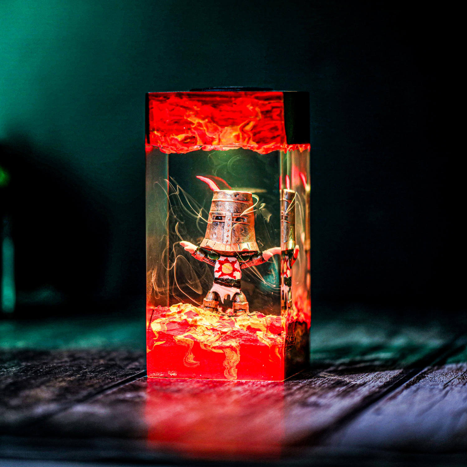 Dark Souls Solaire of Astoria Statue Lamp 7 Dark Souls Solaire of Astoria Statue LED Lamp