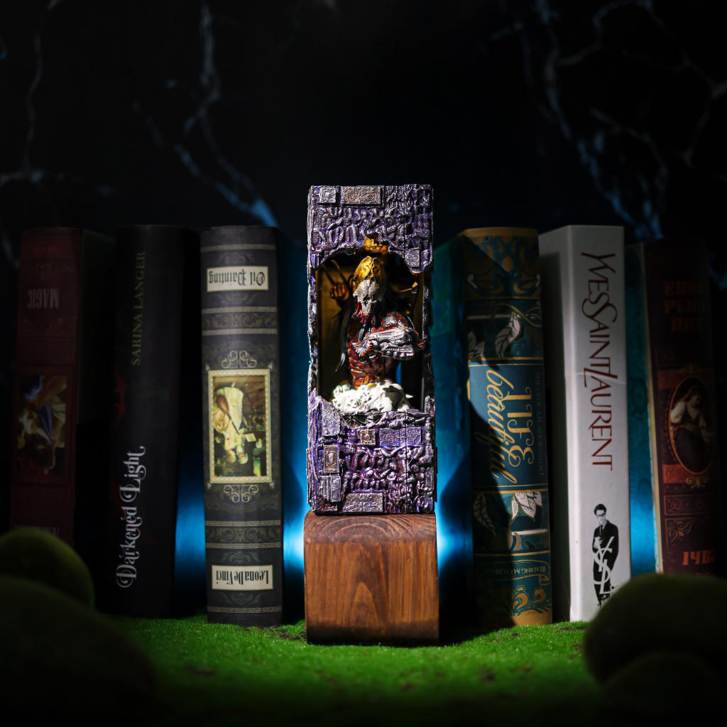 Predator Book Nook 2 Predator Book Nook