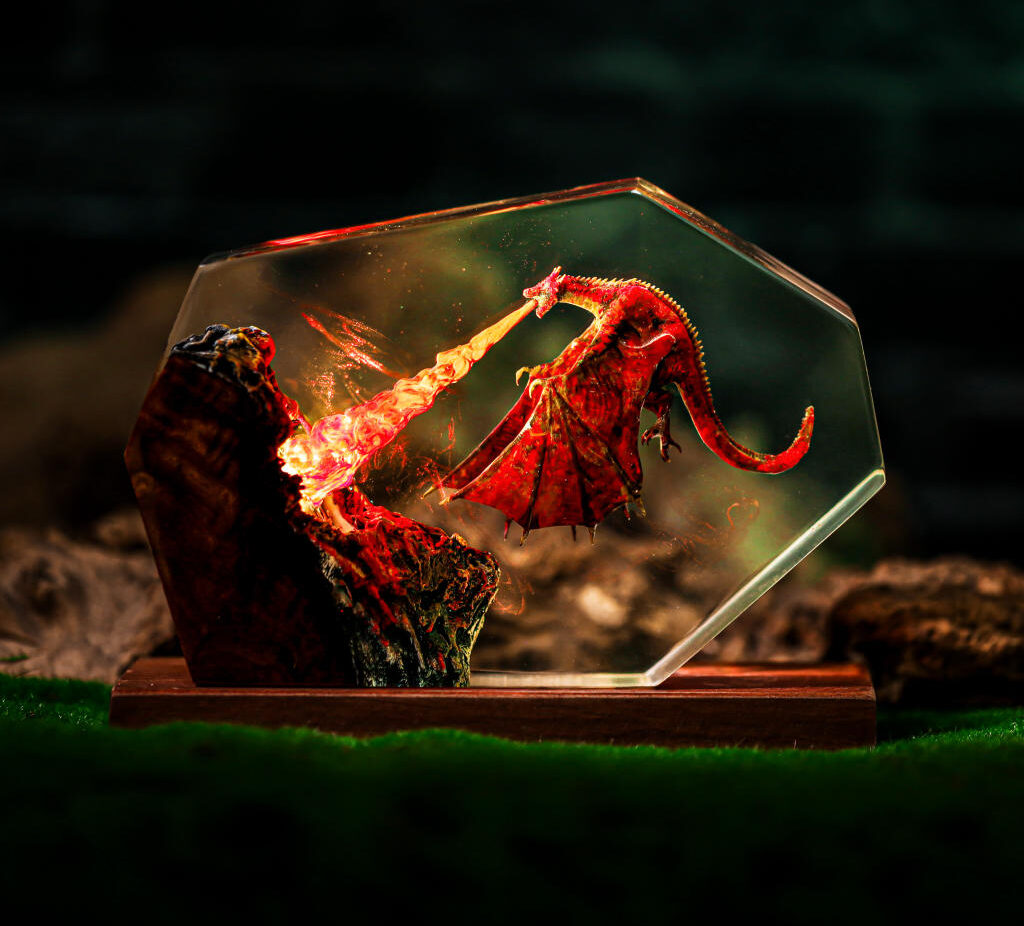 Meleys Dragon Breathing Fire Lamp - Hirosart