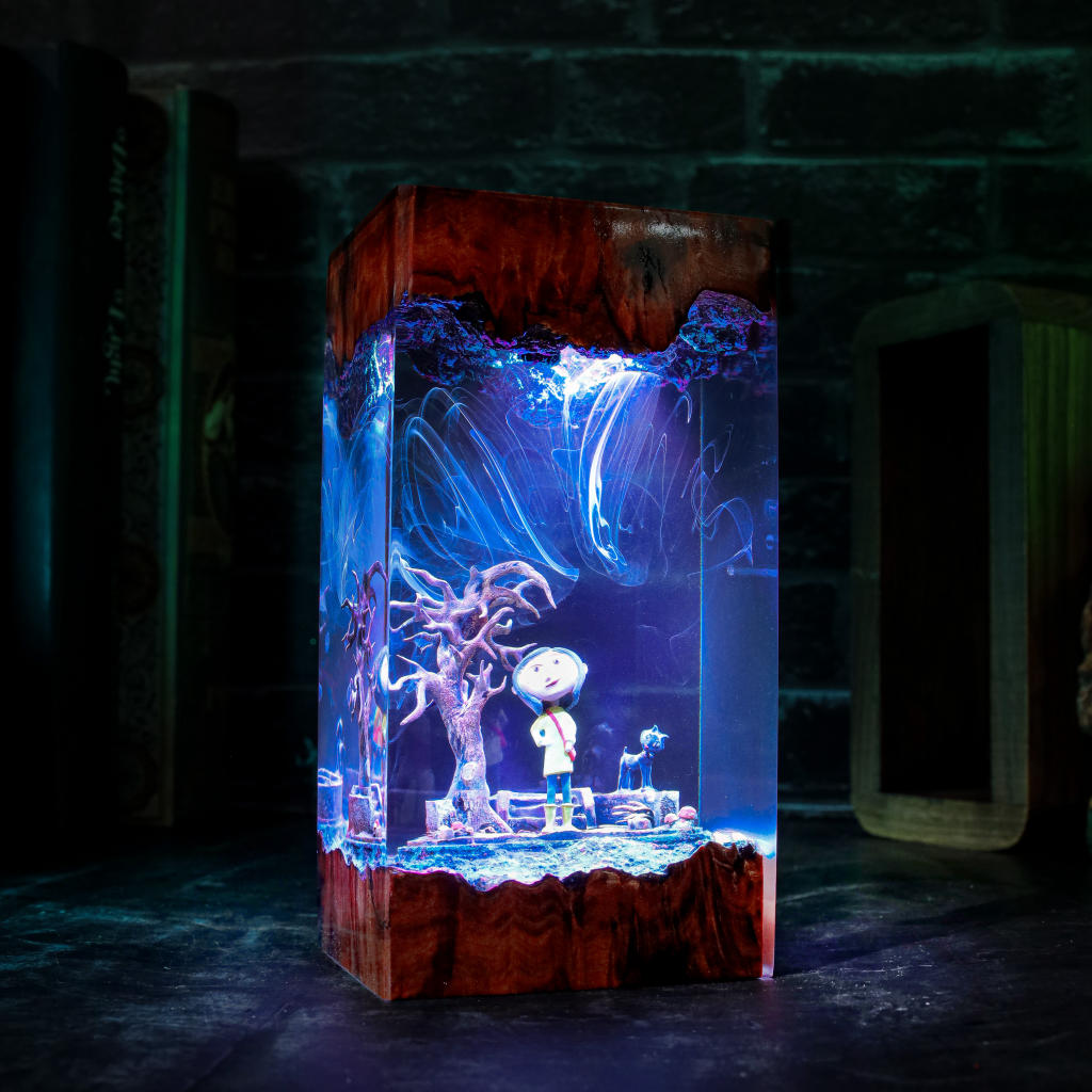 Coraline and Cat Night Light 8 Coraline resin art light
