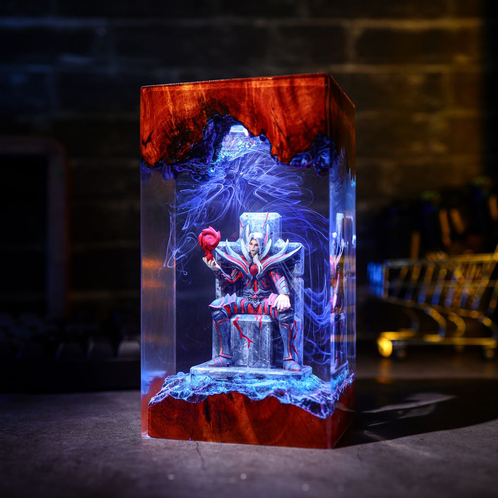 Emperor Of The Mankind Warhammer Lamp Blood lord vladimir league of legends desktop light