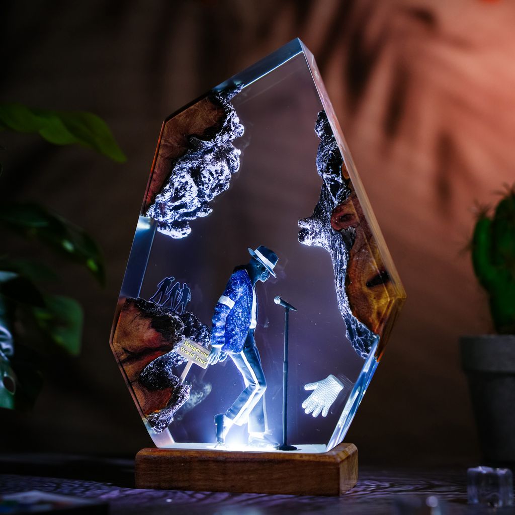 Michael-Jackson-Dangerous-World-Tour-Lamp-2 Michael jackson dangerous world tour lamp 2