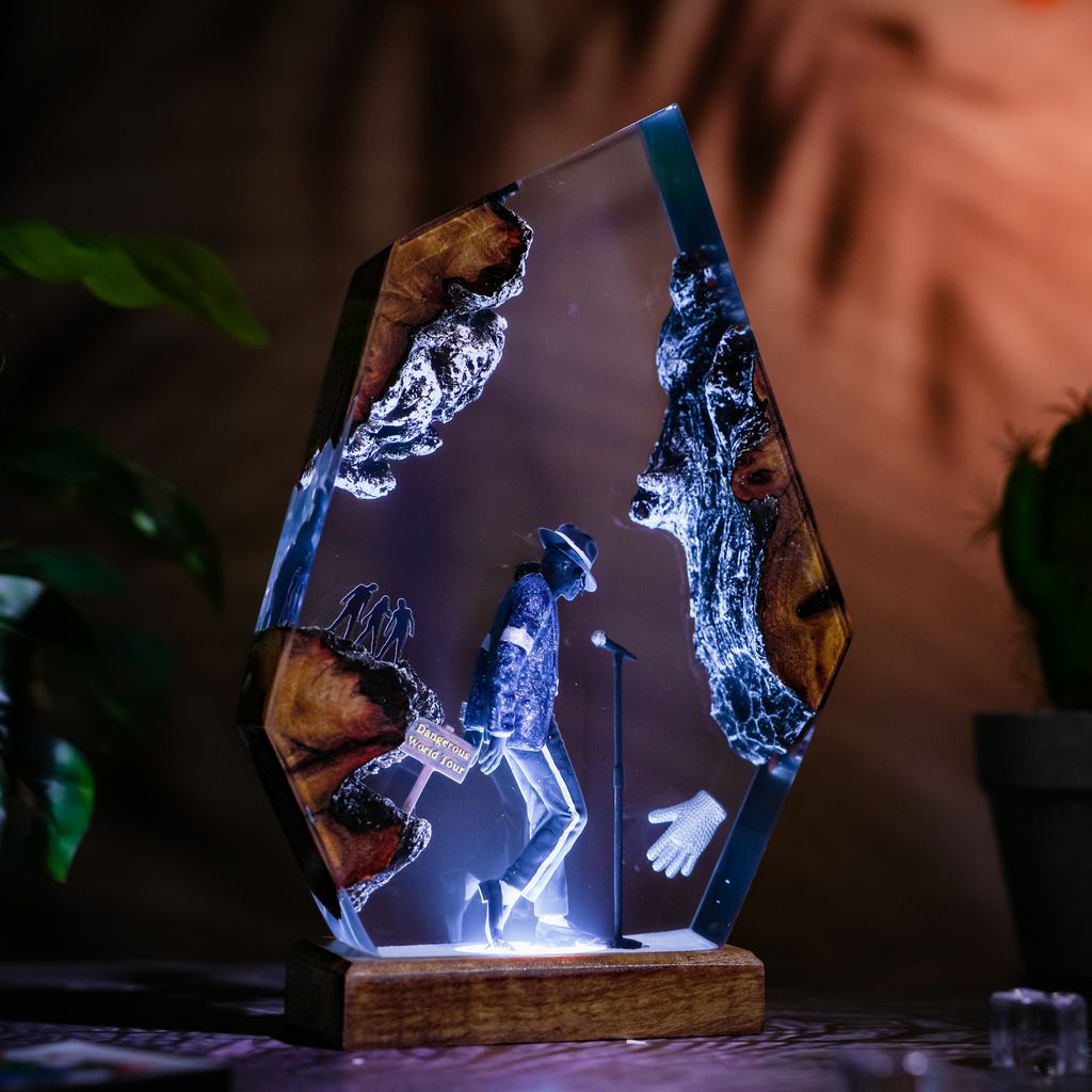 Michael-Jackson-Dangerous-World-Tour-Lamp-3 Michael jackson dangerous world tour lamp 3