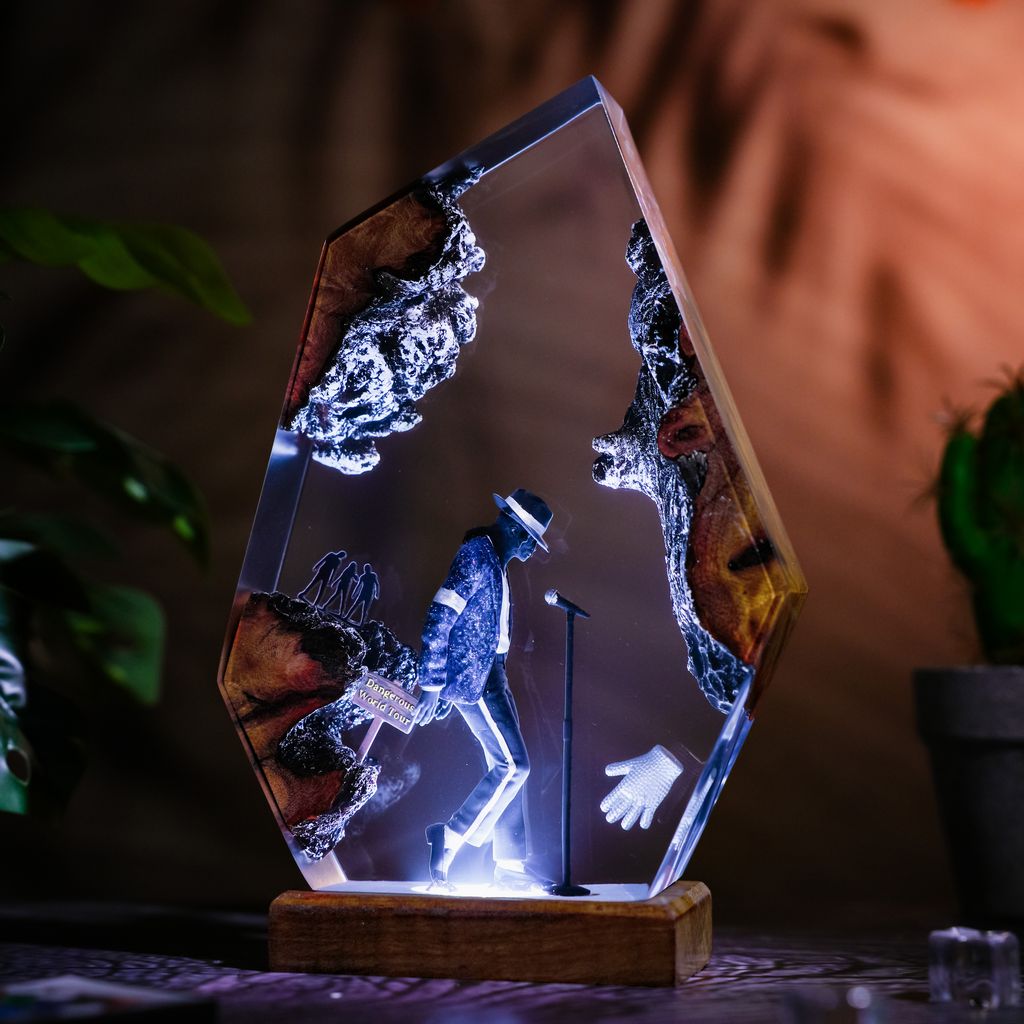 Michael-Jackson-Dangerous-World-Tour-Lamp-6 Michael jackson dangerous world tour lamp 6