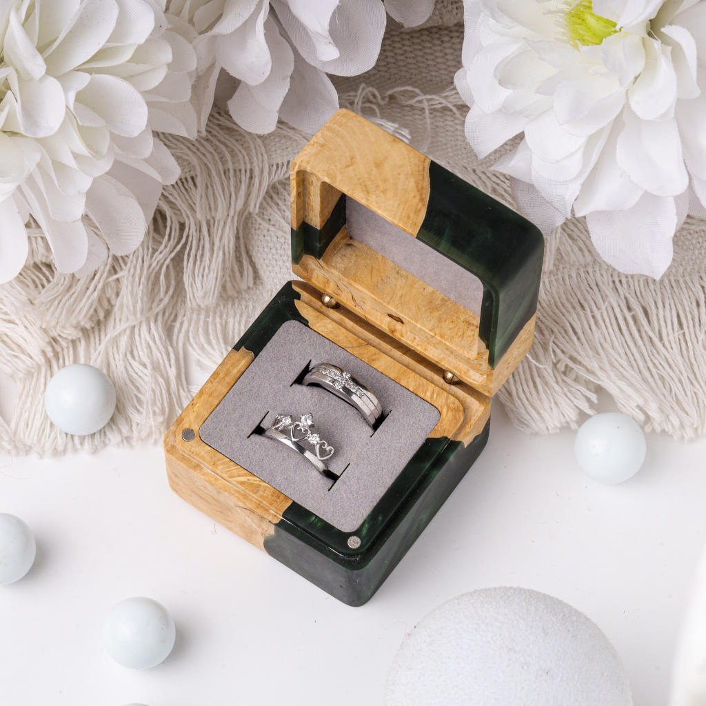 Square Resin Double Ring Box 7 Square Resin Double Ring Box
