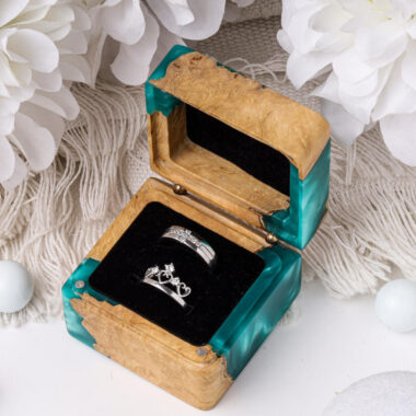 Square Resin Double Ring Box